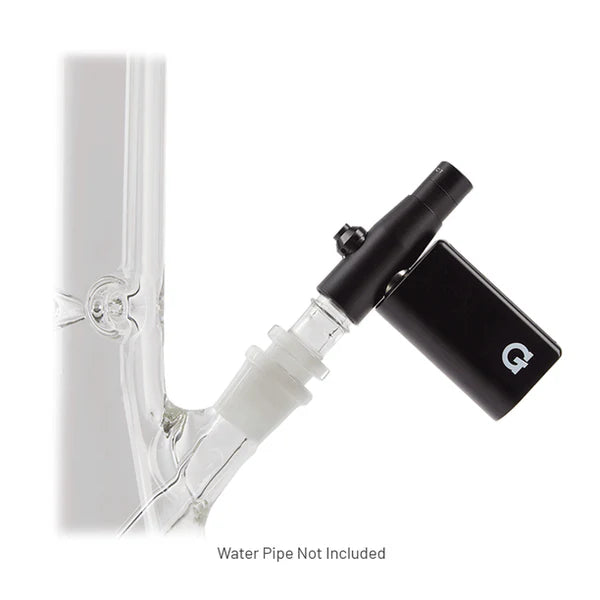 G Pen Connect vaporizer connected to a glass water pipe with the 14mm adapter