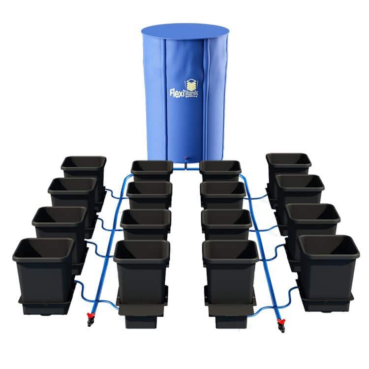 AutoPot 1Pot System tank with the lid removed showing the opening