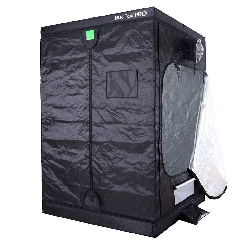 Side access doors on the BudBox PRO XL Plus 150x150x200 grow tent
