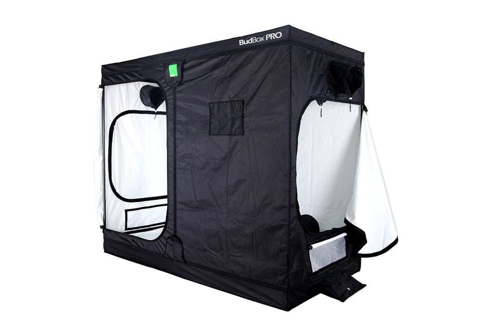 275mm and 225mm ventilation ports on the BudBox PRO XXL grow tent