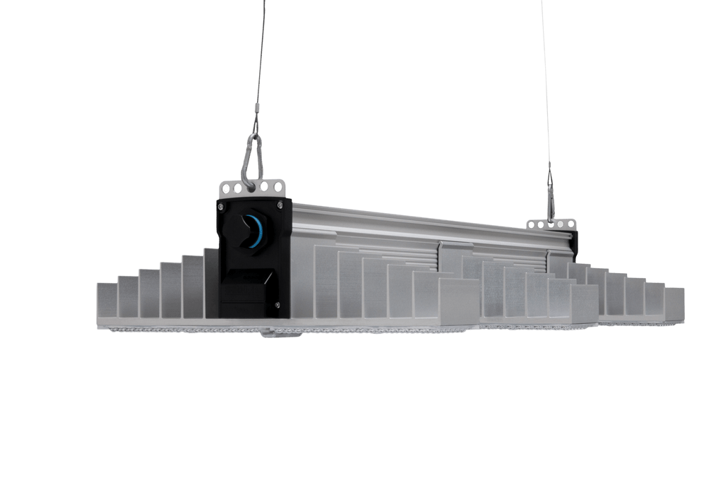Sanlight EVO 3-100 1.5 LED grow light for 1m2 grow spaces, front view
