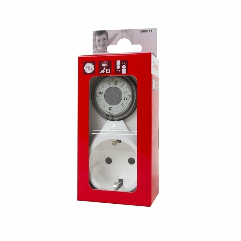 Timer Omnirex Legrand analogue timer in white housing, front view with dial